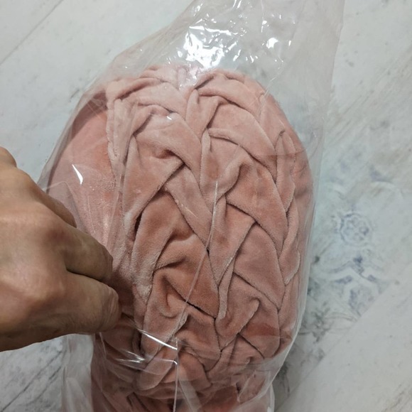 NIP HANDCRAFTED INDIA 16x16 Pink Ruched Velvet Heart Shaped Pillow - Picture 2 of 4